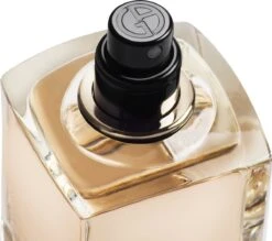 Giorgio Armani Sì 150 Ml - Eau De Parfum - Damesparfum 9 Giorgio Armani Sì 150 Ml - Eau De Parfum - Damesparfum -Parfum Korting Winkel 1200x1062