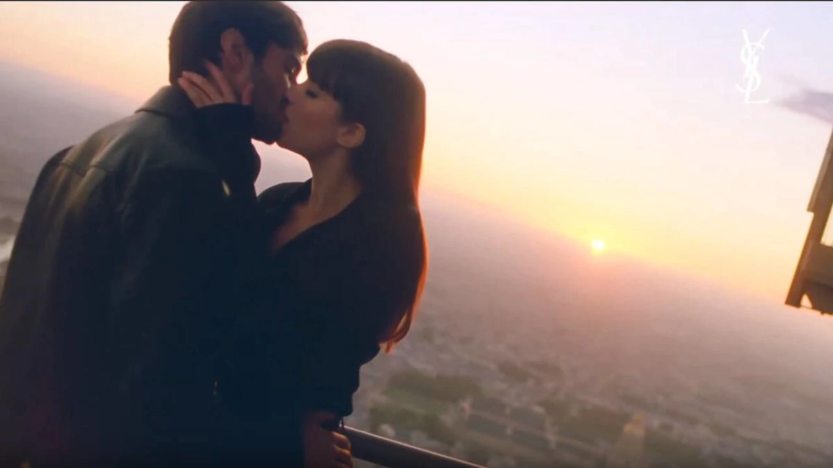 Yves Saint Laurent - Eau De Parfum - Mon Paris Intensement - 30 Ml 10 Yves Saint Laurent - Eau De Parfum - Mon Paris Intensement - 30 Ml - Afbeelding 10